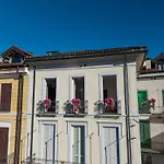 Charles Apartman *