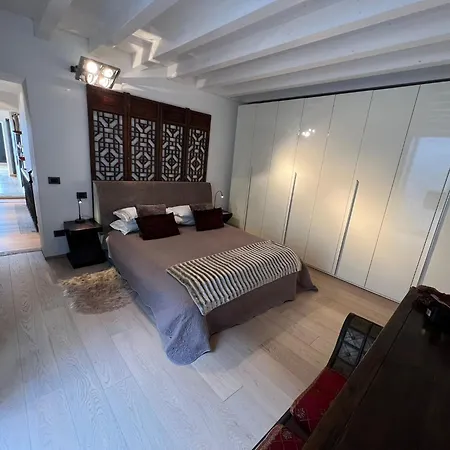 Charles Apartament *