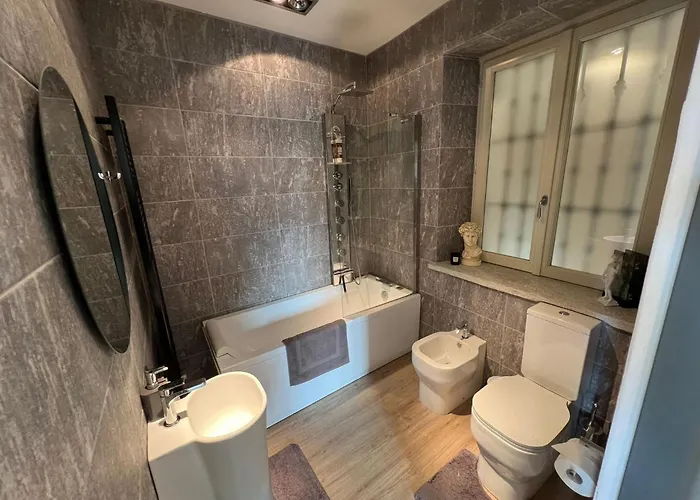 Apartament Charles *